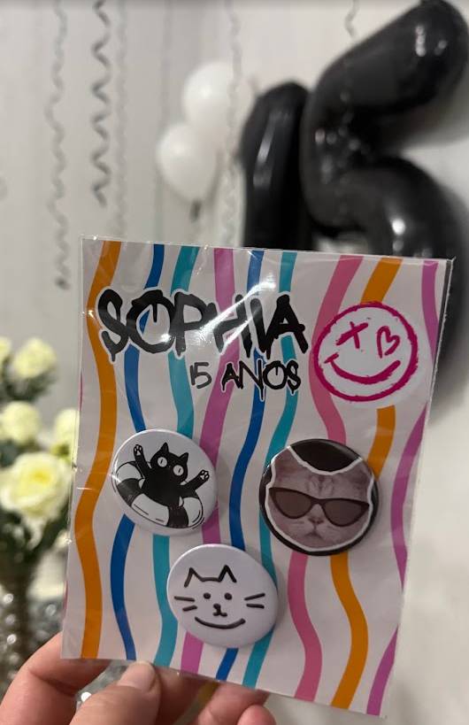 Kit de bottons personalizados para festa