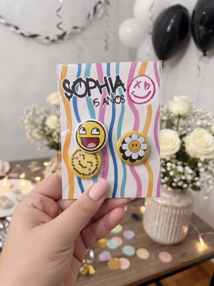 Cartela de bottons personalizados